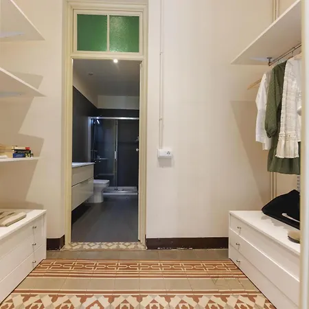 Bravissimo Ciutadans B, 4-bedroom Barri Vell Apartamento *